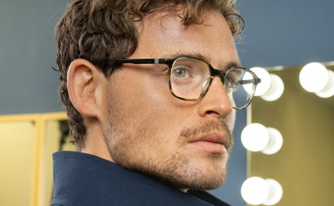 Pierre Cardin: Mann mit Brille