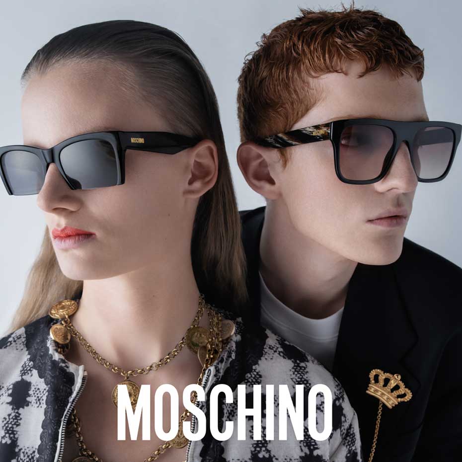 Moschino: Frau und Mann, die jeweils eine Sonnenbrille tragen