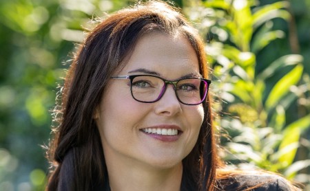 Jay´s: Frau mit Brille